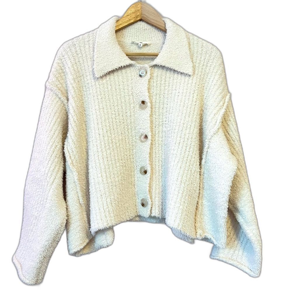 Entro Shift the Focus Button Front Cardigan Sweater Ivory Small Oversized Boho